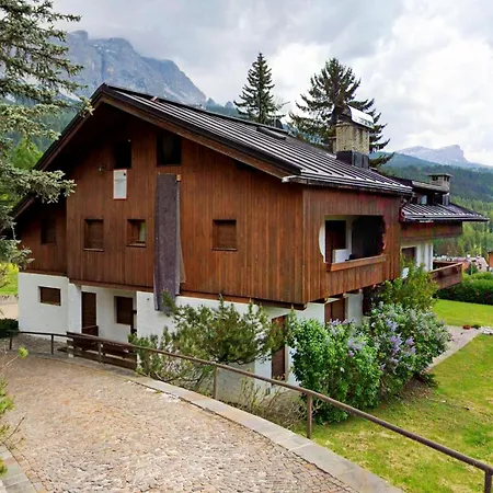 Mountain Casa Chiave Cortina *